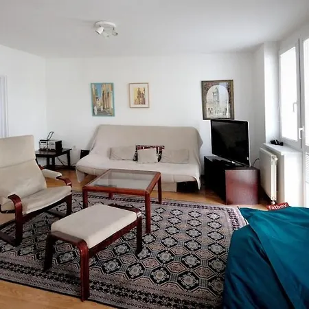 Apartment Pleasant Close To Center
