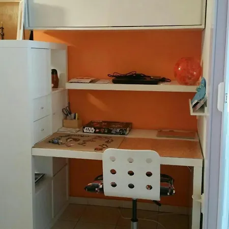 Pleasant Close To Center Apartmán