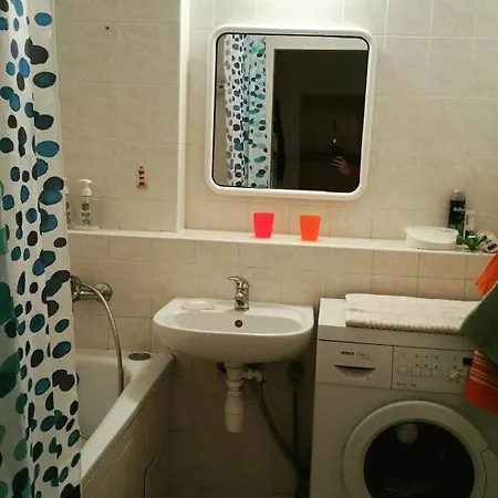 Pleasant Close To Center Apartment